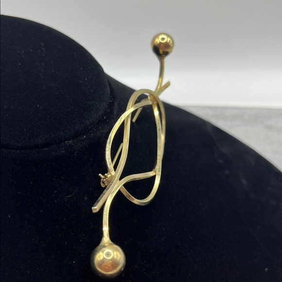 Chic Gold Infinity Brooch Mid Century Modern Abstract Design - Picture 3 of 11